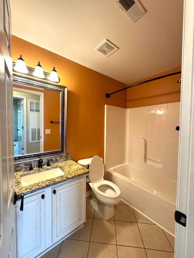Building Photo - 119 Brentwood Dr