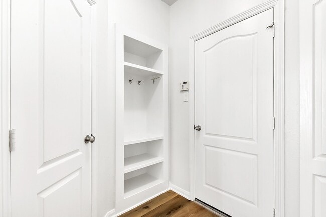 Building Photo - 21823 Mystic Point Ct