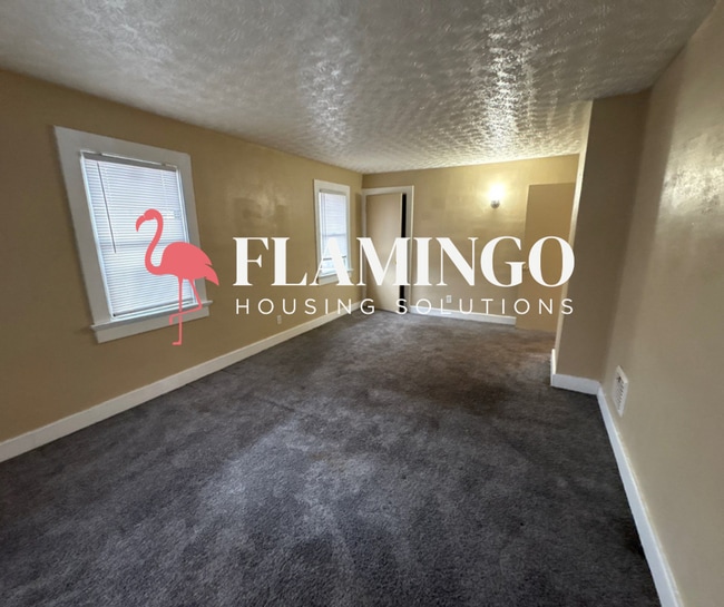 Building Photo - 725 Maplehurst Ave