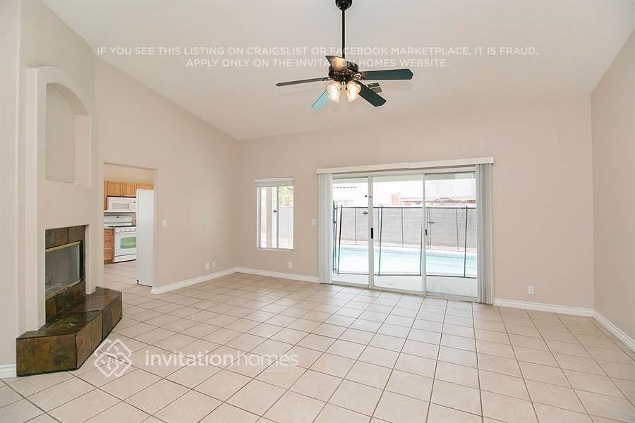 Building Photo - 6105 Desert Haven Rd