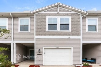 Building Photo - 1335 Grassland Ave
