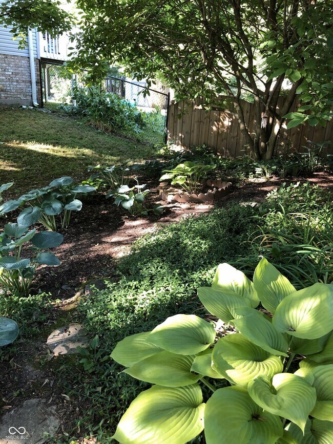 Building Photo - 7620 Snowflake Dr