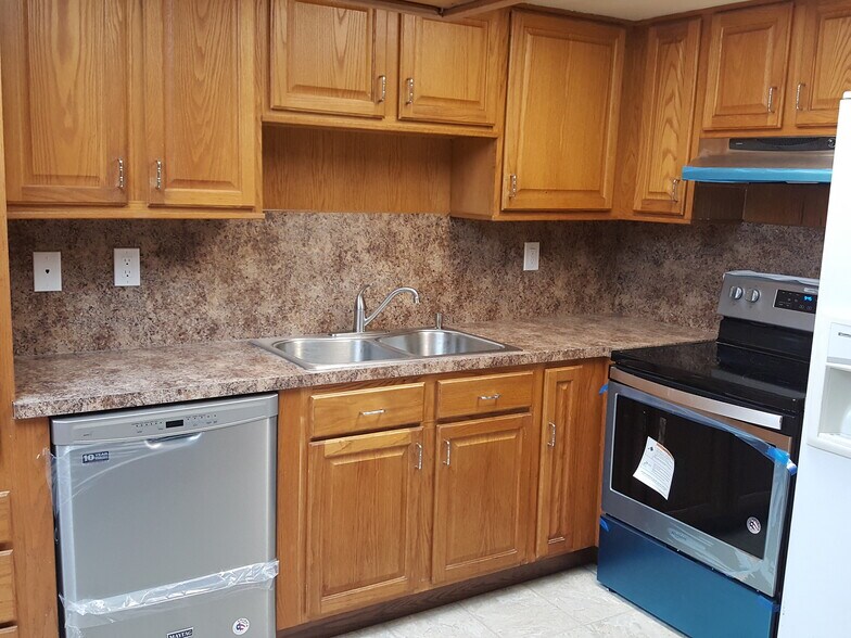 Building Photo - 1700 NW 27TH TERRACE