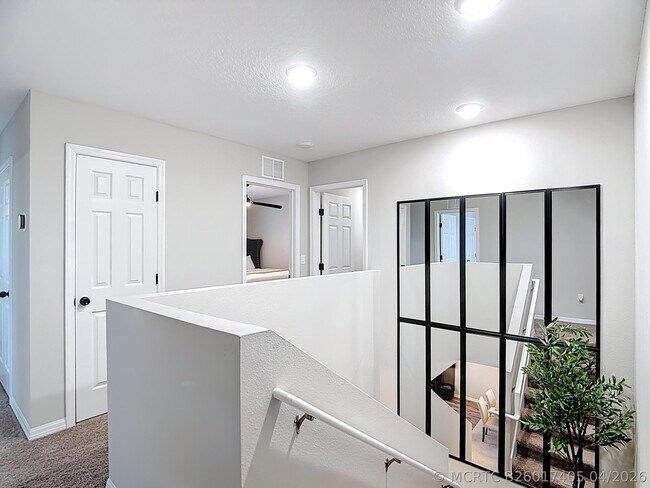 Building Photo - 1504 Hummingbird Rd