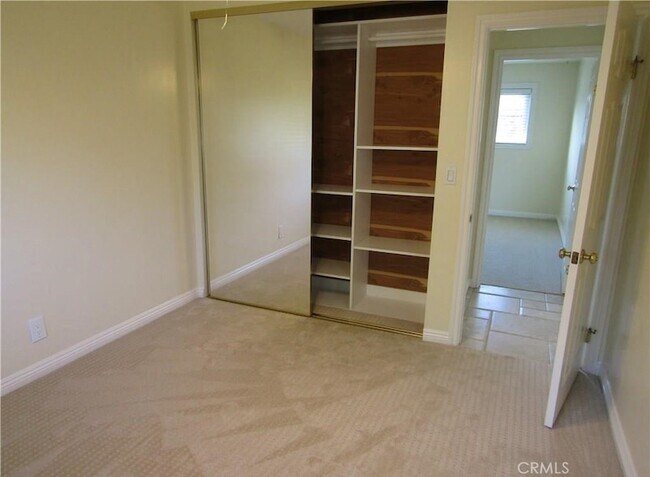 Building Photo - 8901 Shore Cir