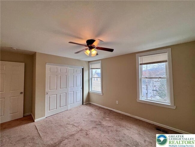 Building Photo - 207 Spring St