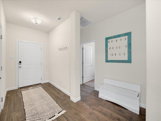 Building Photo - 1124 Nelson Pl