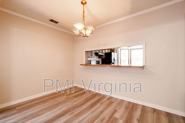 Building Photo - 812 Tuition Ct
