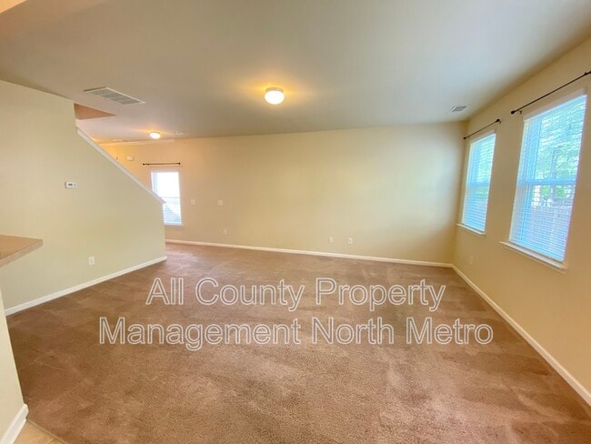 Building Photo - 114 Kasey Dr