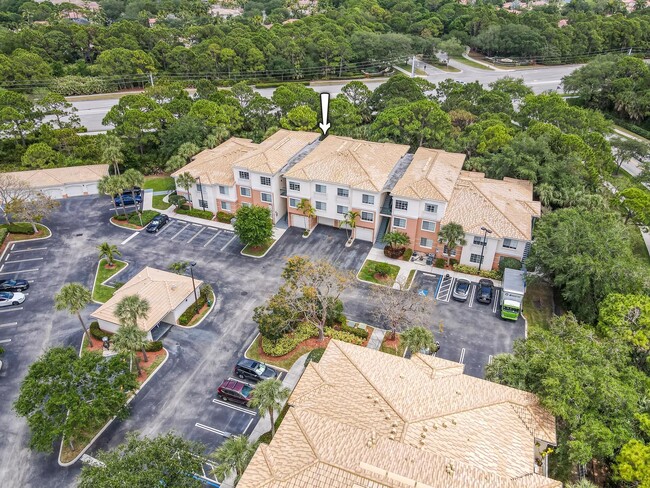 Building Photo - 2206 Myrtlewood Cir E