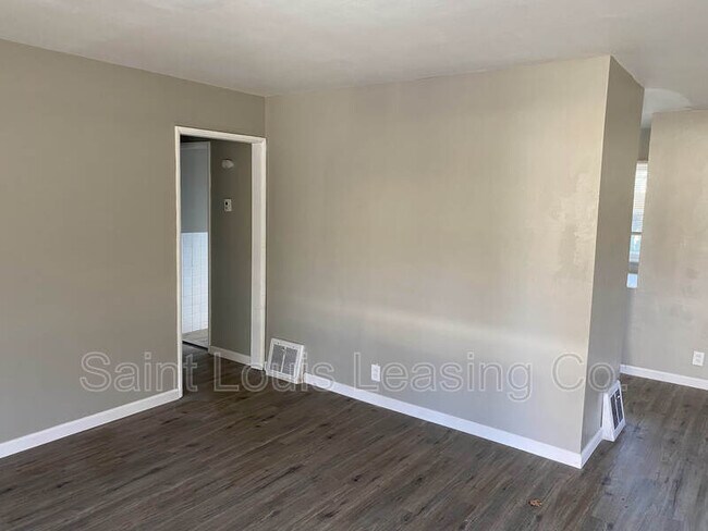 Building Photo - 1658 Kappel Dr