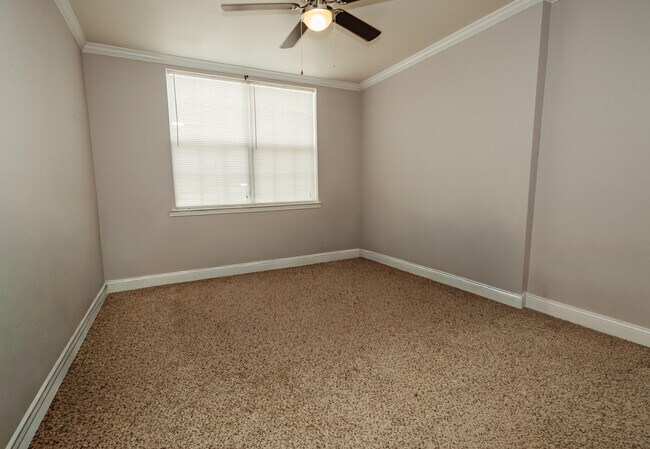 Building Photo - 526 Wingspan Way