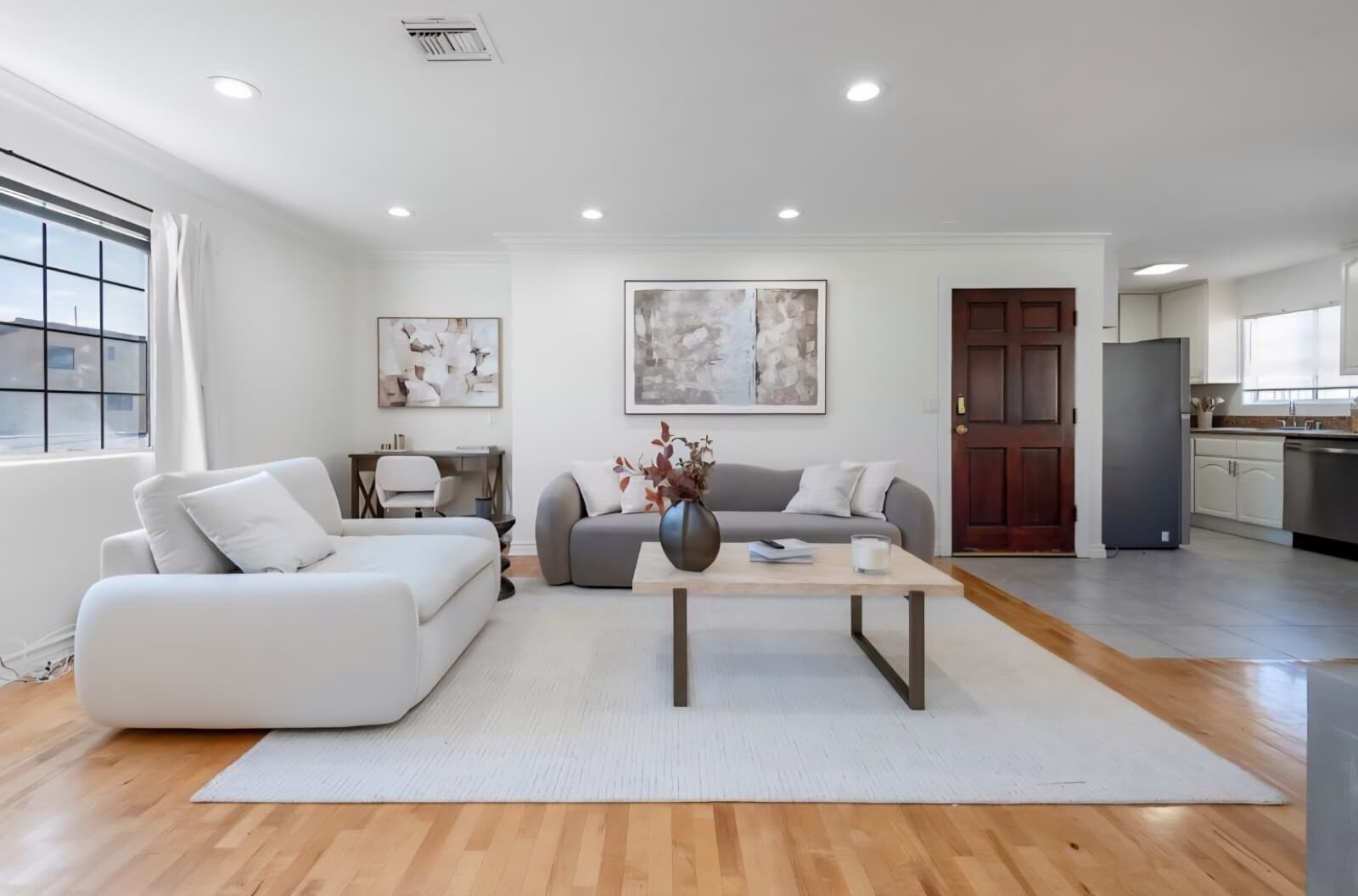 Building Photo - 525 N Orange Dr