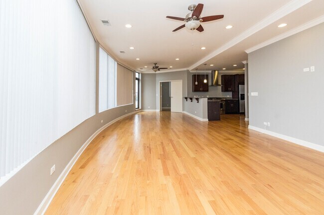 Building Photo - 4810 N Lavergne Ave