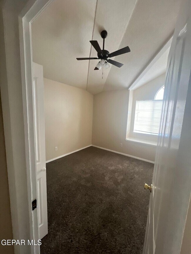 Building Photo - 12625 Tierra Tigre Ave