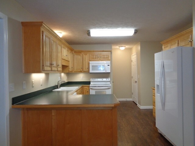 Building Photo - 114 Louise Dr