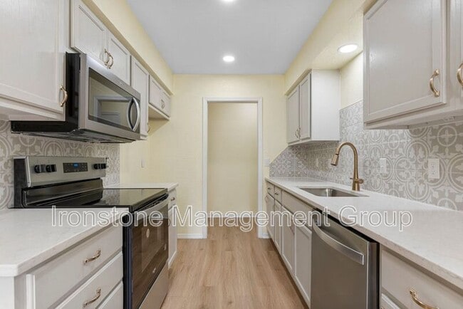 Building Photo - 3227 S Allegheny Ave
