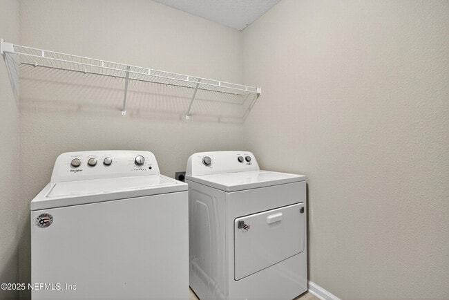 Building Photo - 11233 Minnetta Ct