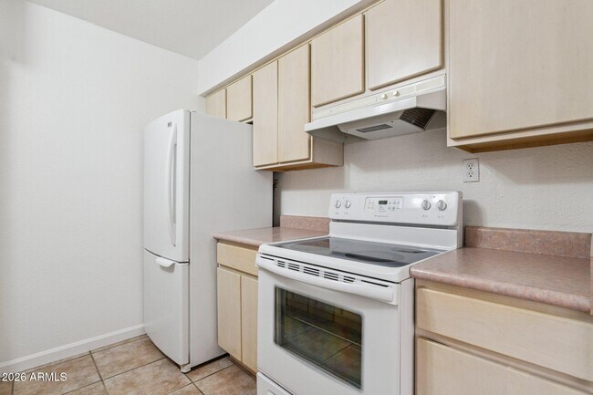 Building Photo - 7625 E Camelback Rd