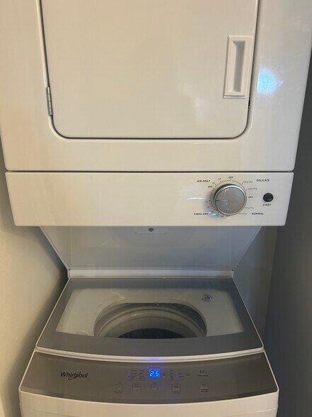 Building Photo - 4 Yacht Club Dr