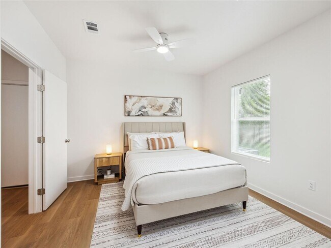 Building Photo - 5807 Shoalwood Ave