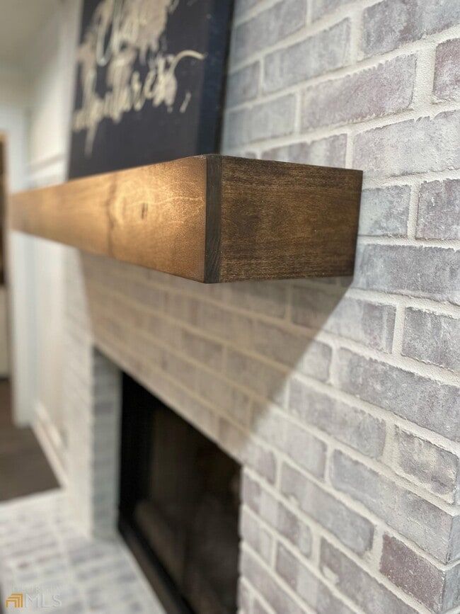 Building Photo - 185 Chimney Spring