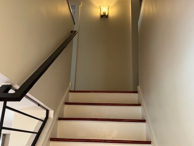 Building Photo - 3426 Conrad St