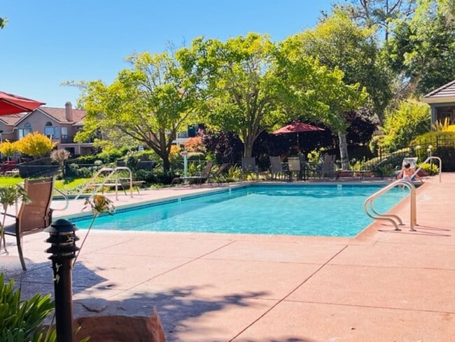 Building Photo - Gorgeous Two (2) Suites--- Executive Style 2BD/2.5BA + Loft, Two-Story TH at The Lake at Canyon L...