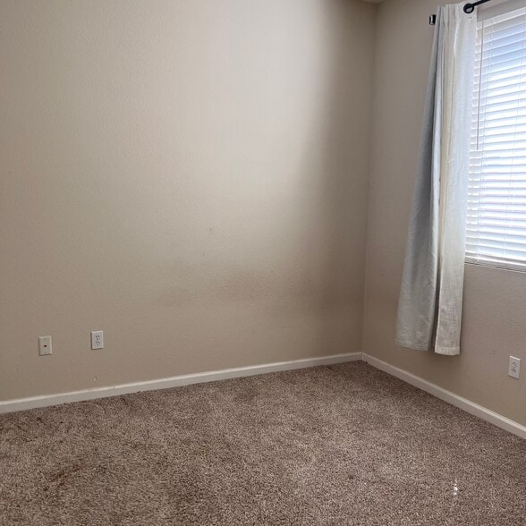 Building Photo - 4029 Aragon Way
