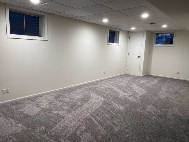 Building Photo - 809 Overlook Dr