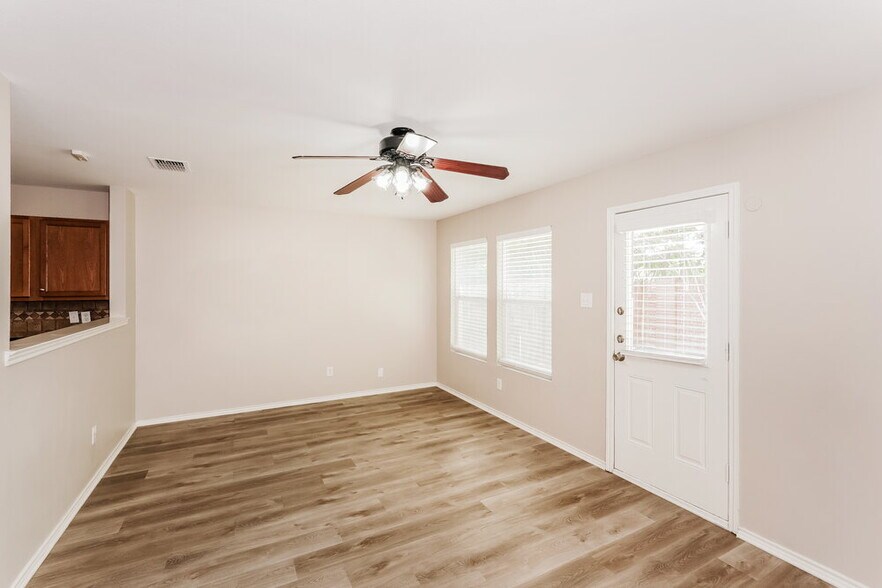 Building Photo - 4549 Lacebark Ln