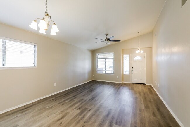 Building Photo - 6898 W Quailwood Way