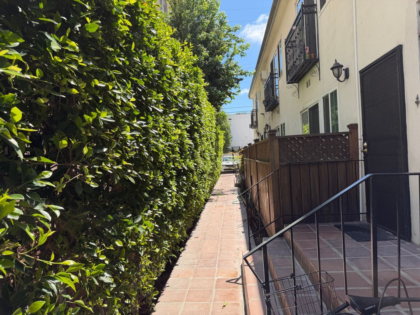 Building Photo - 1316 Venice Blvd.