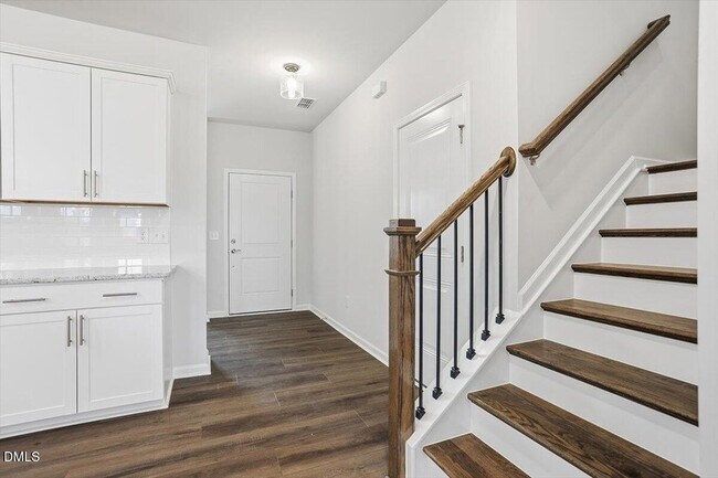 Building Photo - 465 Grange Farm Pl