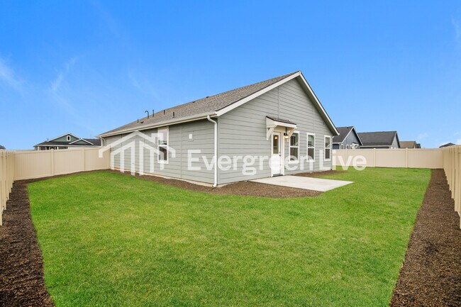 Building Photo - 324 Lightning Ave