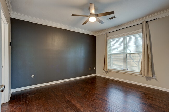 Building Photo - 1850 Cotillion Dr