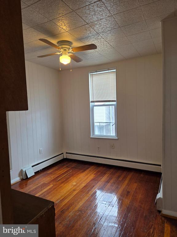 Building Photo - 4013 Creston St