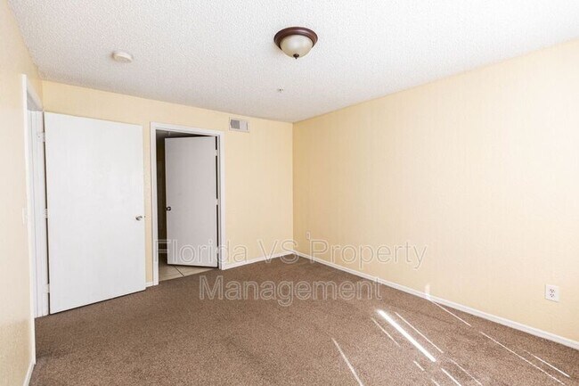Building Photo - 2208 Antigua Pl