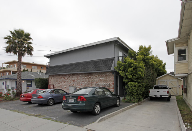 Primary Photo - 711 3rd St