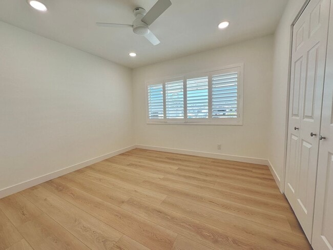 Building Photo - Beautifully Renovated 3B/2BA Home in La Ha...