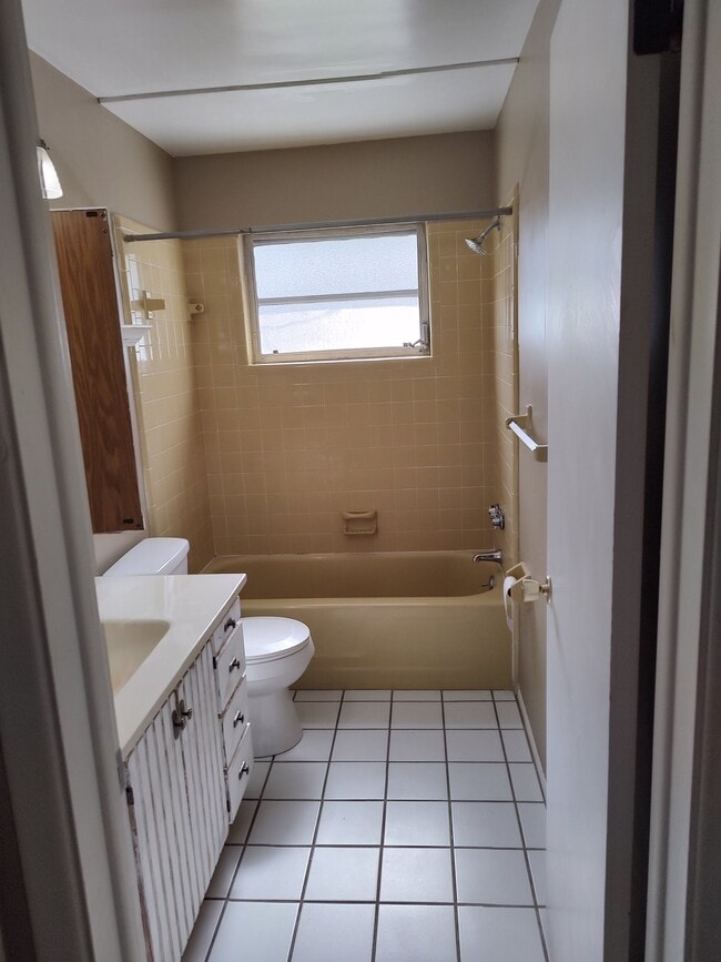 Building Photo - 489 Jewel Ct