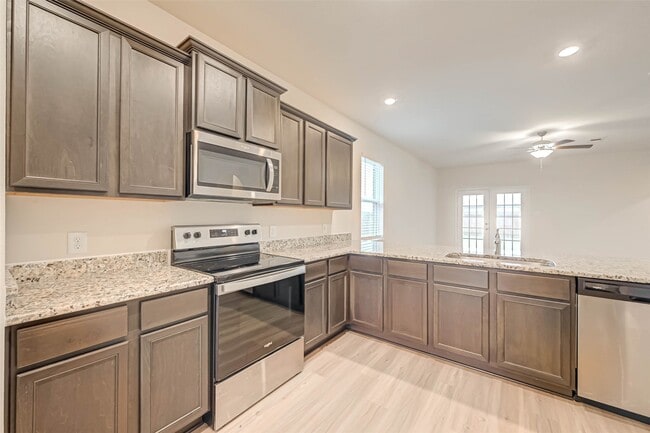 Building Photo - 305 Wayne County Dr