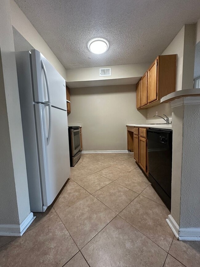 Building Photo - Perfect 2 bed/ 2bath located in Destin