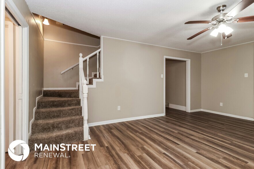 Building Photo - 3812 Glenmont Dr