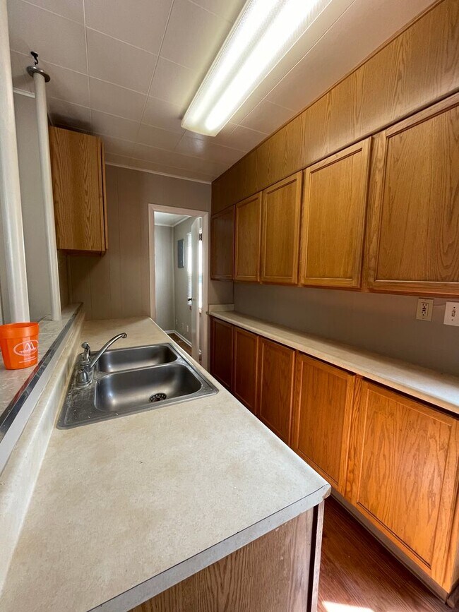 Building Photo - Single Family Home - WALKING DISTANCE TO PURDUE UNIVERSITY