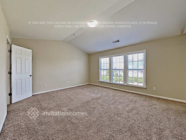 Building Photo - 320 Balaban Cir
