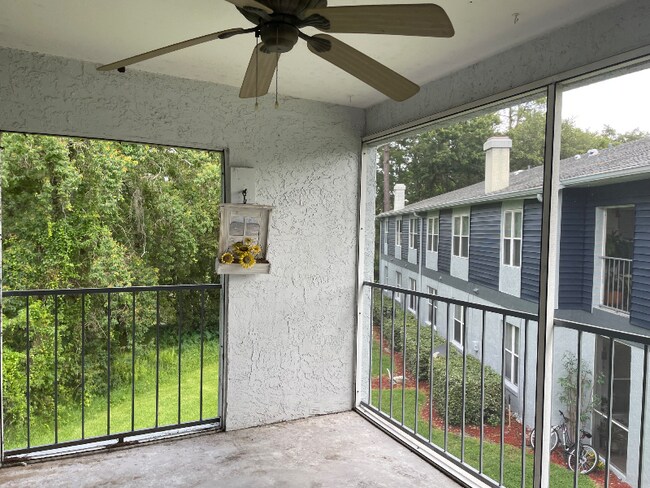 Building Photo - 2208 Northlake Dr