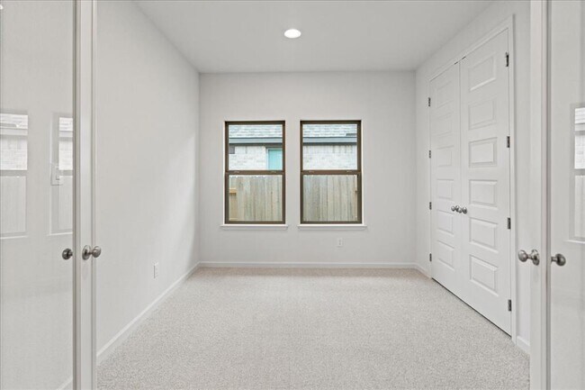 Building Photo - 154 Blackborrow Dr