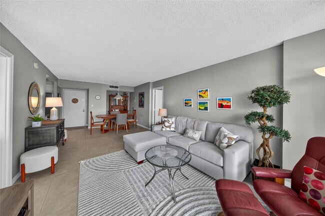 Building Photo - 531 N Ocean Blvd