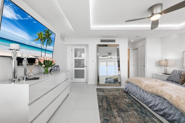 Building Photo - 545 S Fort Lauderdale Beach Blvd